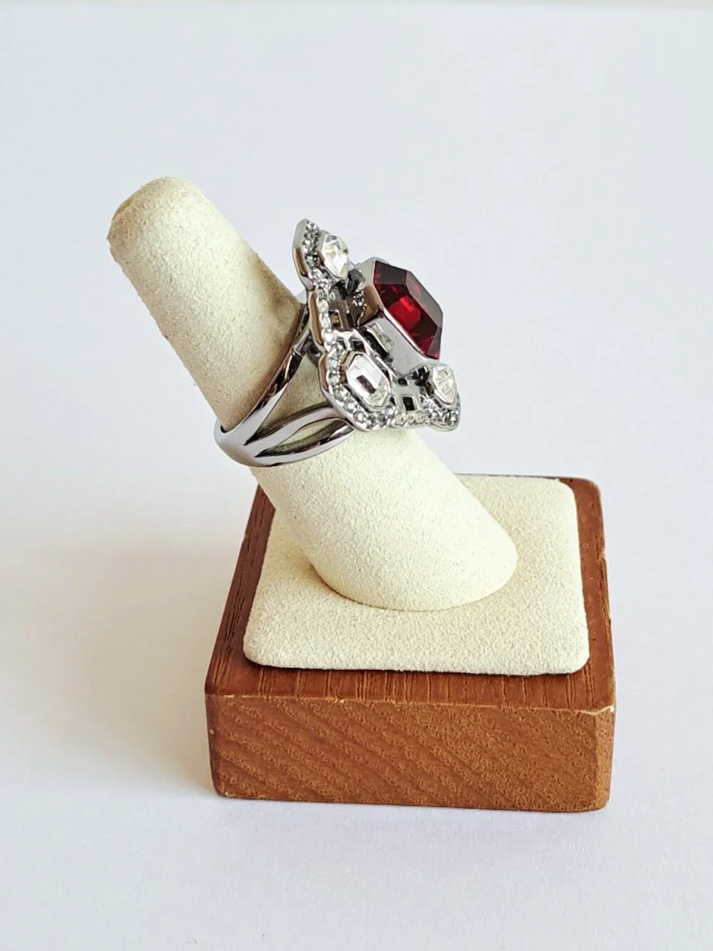 NEW Vintage Swarovski Sheila Ruby Red Ring Signed Size 6.5 - Picture 4 of 14